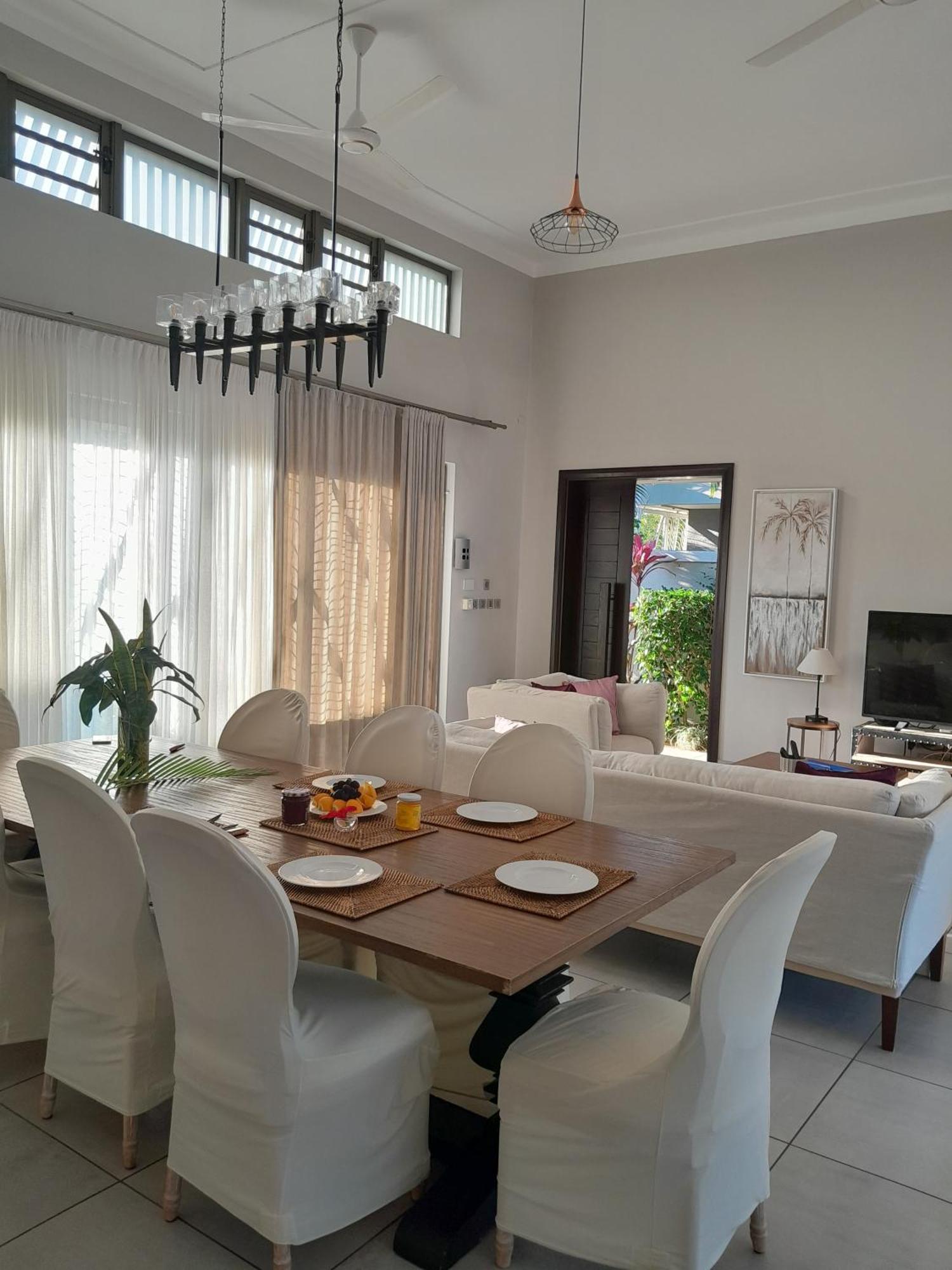 Luxury Villas At Royal Park Balaclava Exterior photo